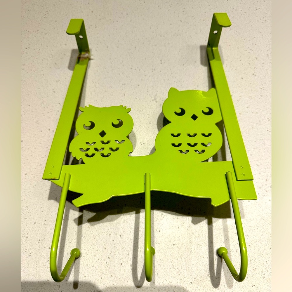 Pair of Owls over the door Hanger